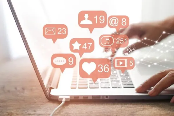 crear contenido viral neurita marketing sanitario link bait anzuelo redes sociales psicologia