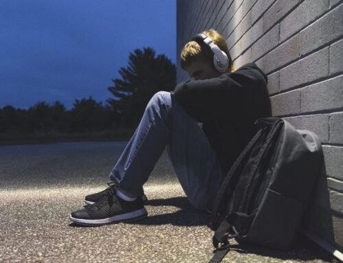 Salud mental en jóvenes: señales de alerta y estrategias para fortalecer el bienestar emocional