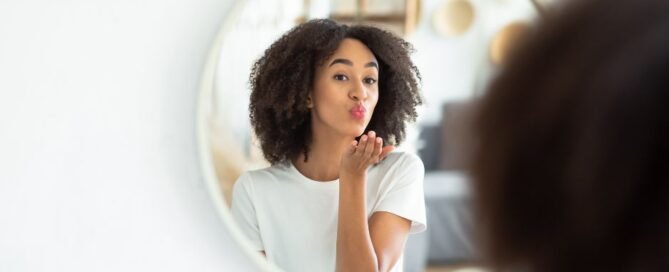 Efecto halo: cómo una sola cualidad distorsiona todo lo que ves de alguien 1 Efecto halo cómo una sola cualidad distorsiona todo lo que ves de alguien psicologia curiosidad